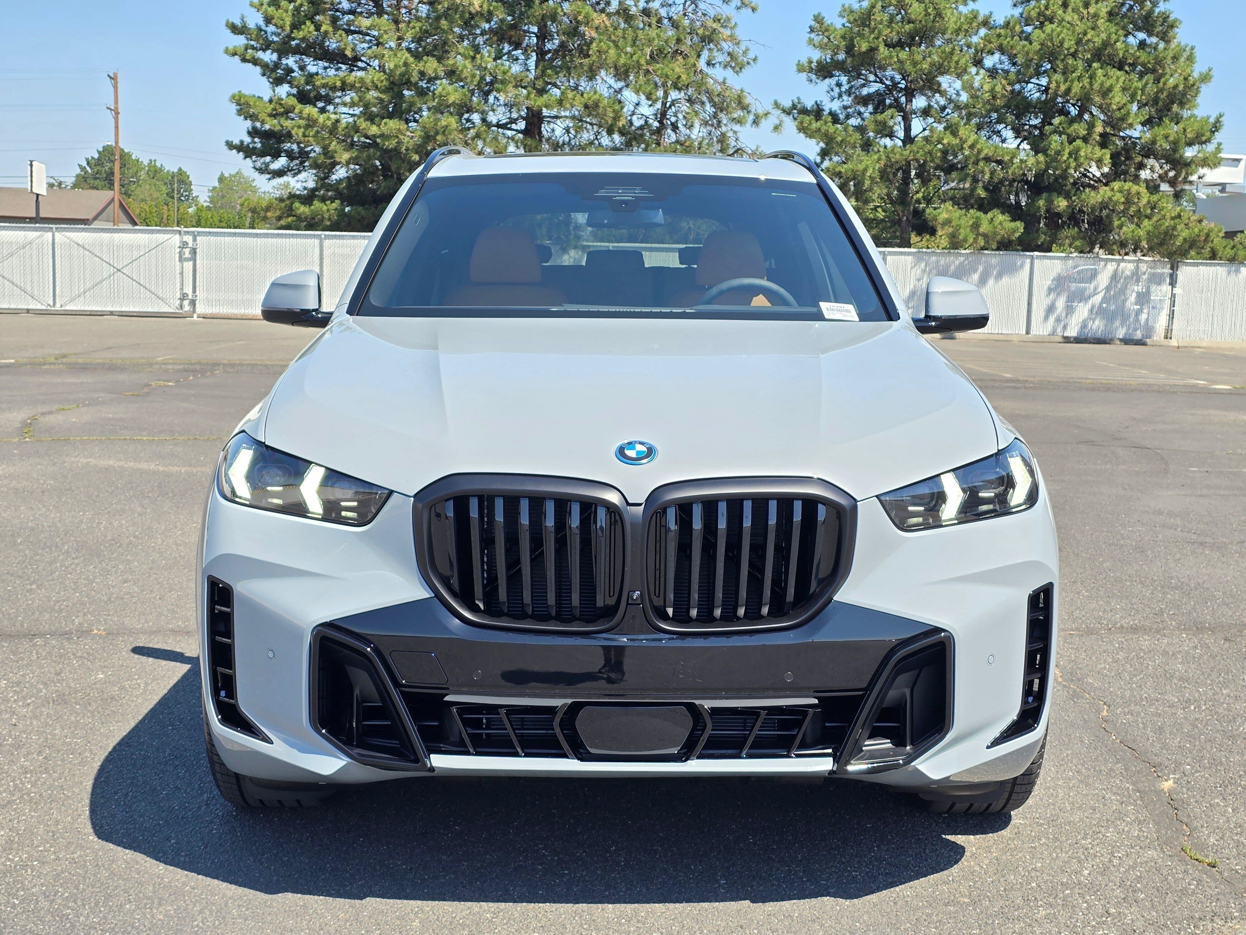 New 2026 Brooklyn Grey Metallic BMW xDrive50e image 6