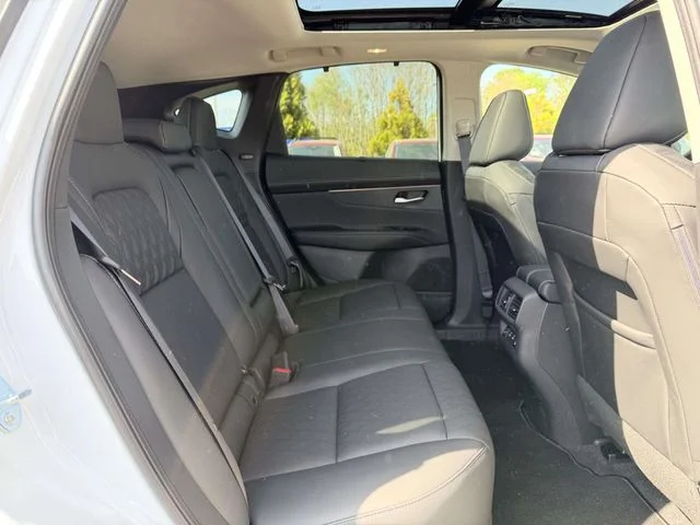 New 2026 Everest White Pearl TriCoat Nissan Platinum image 11