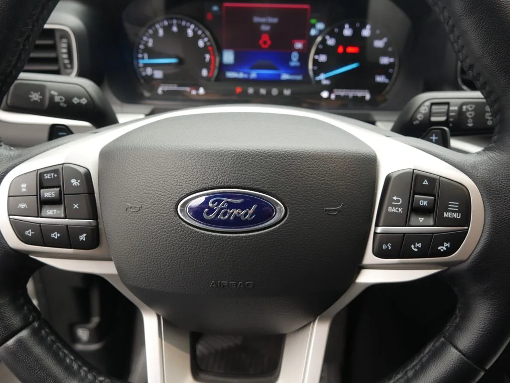 Used 2021 White Metallic Ford XLT image 36