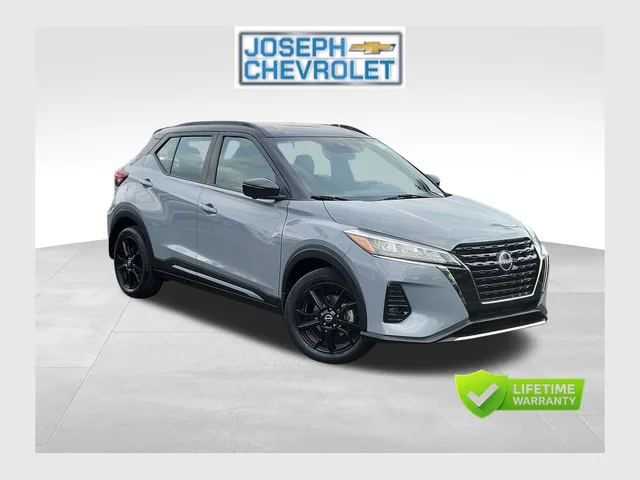 2023 Nissan Kicks SR