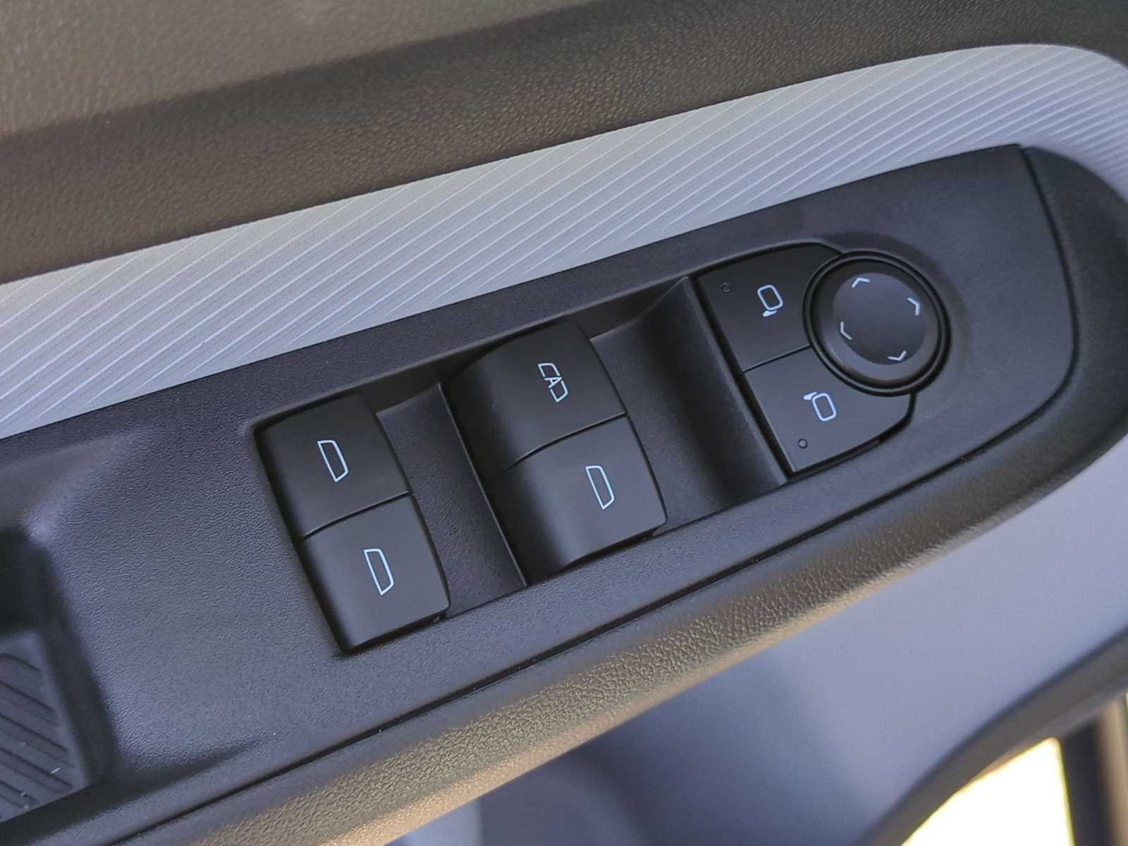 2027 Chevrolet Bolt LT - Photo 11