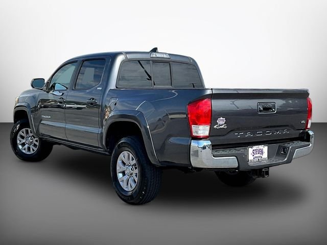 Used 2016 Gray Toyota SR5 image 4