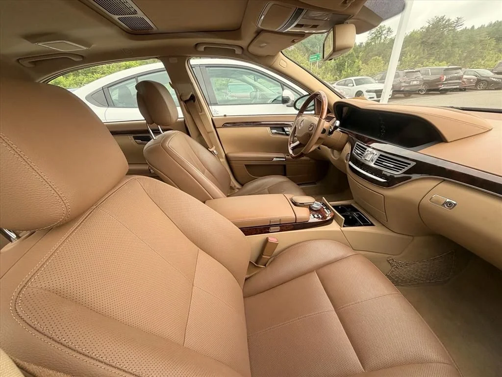 Used 2007 Black Mercedes-Benz S 550 image 18