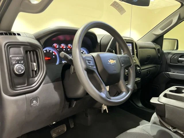 Used 2019 Gray Chevrolet Custom image 9