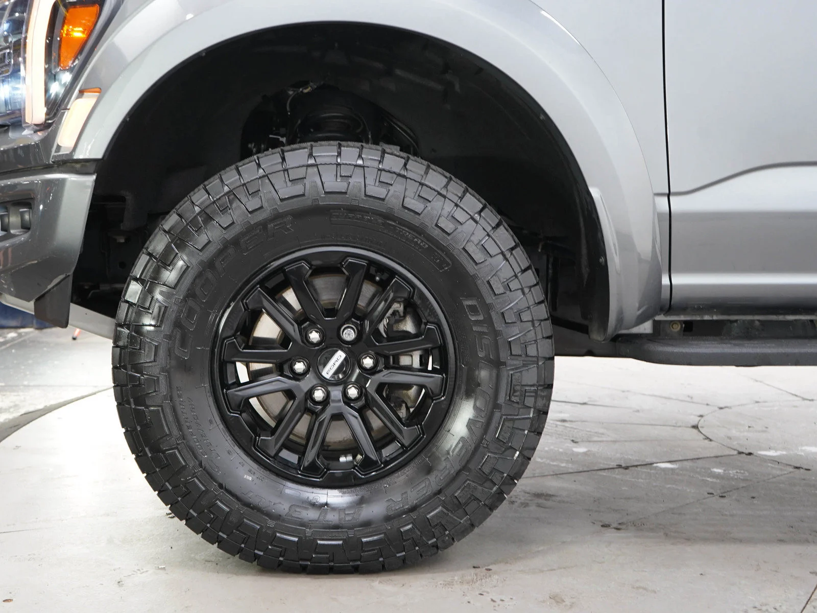 Used 2024 Carbonized Gray Metallic Ford Raptor image 31