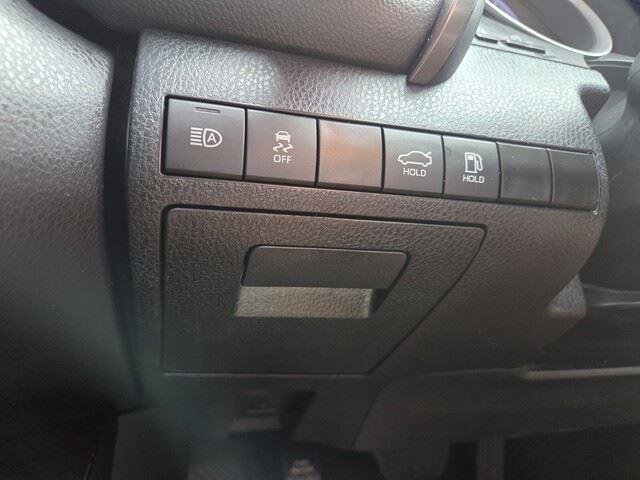 Used 2023 Ice Cap Toyota LE image 12