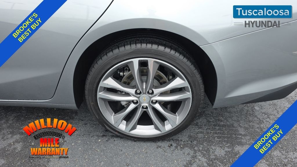 Used 2024 Gray Chevrolet LT image 10