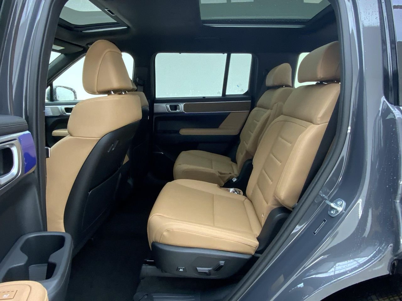 New 2027 Ecotronic Gray Pearl Hyundai Calligraphy AWD image 12