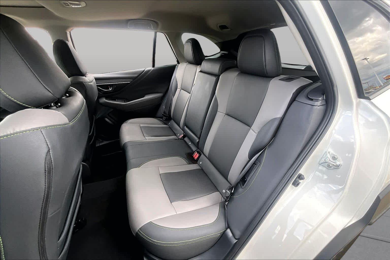 Used 2025 Crystal White Pearl Subaru Onyx Edition image 20