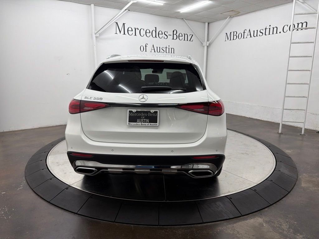 New 2027 Polar White Mercedes-Benz GLC 300 image 6