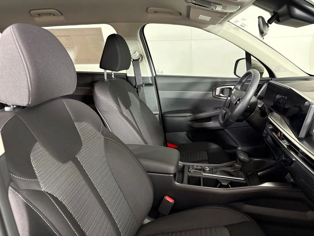 New 2026 Ivory Silver Kia LX image 17
