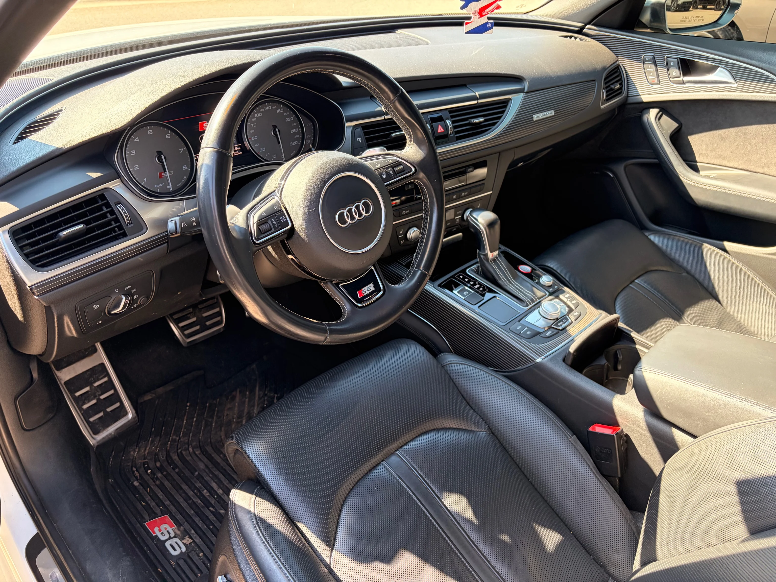 Used 2016  Audi 4.0T image 5