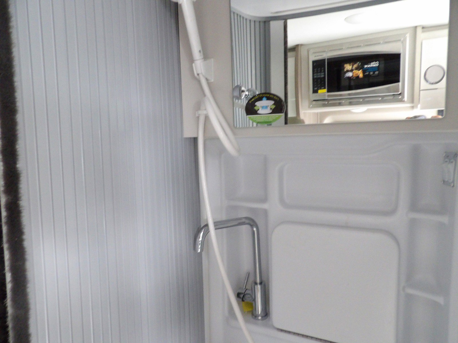 New 2025 Bright Silver Metallic Clearcoat Thor Motor Coach 20J image 11