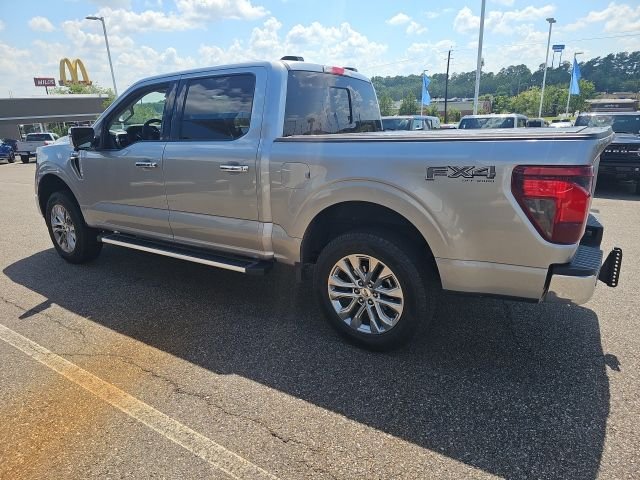 Used 2024 Silver Ford XLT image 4