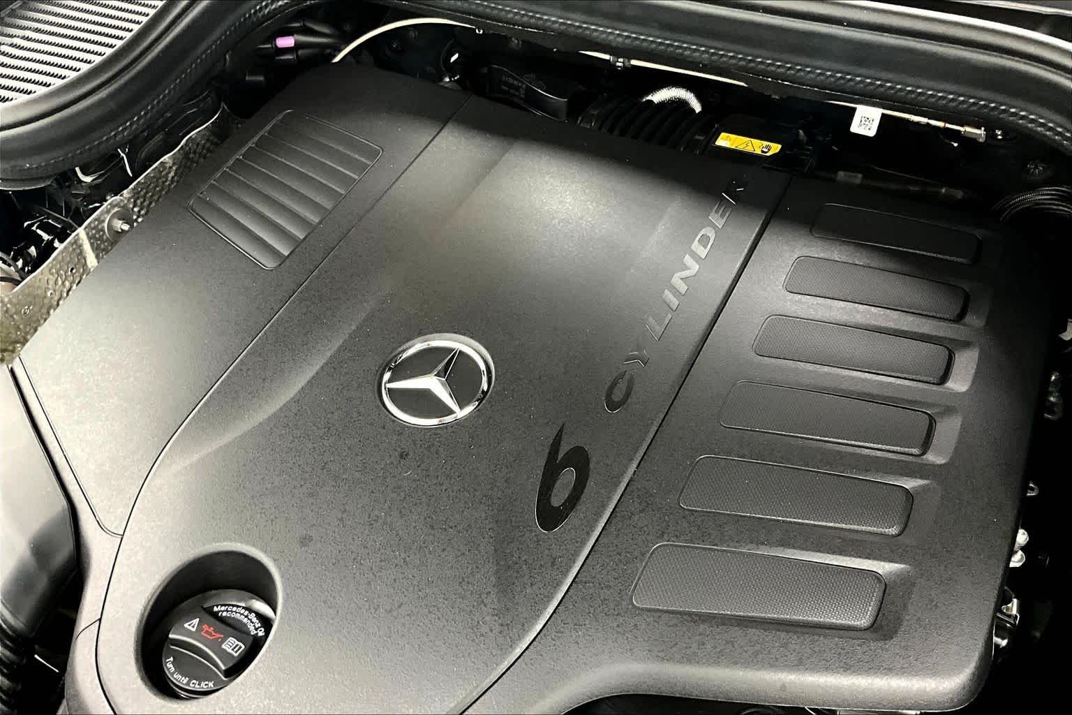 New 2026 Black Mercedes-Benz GLE 450 image 17