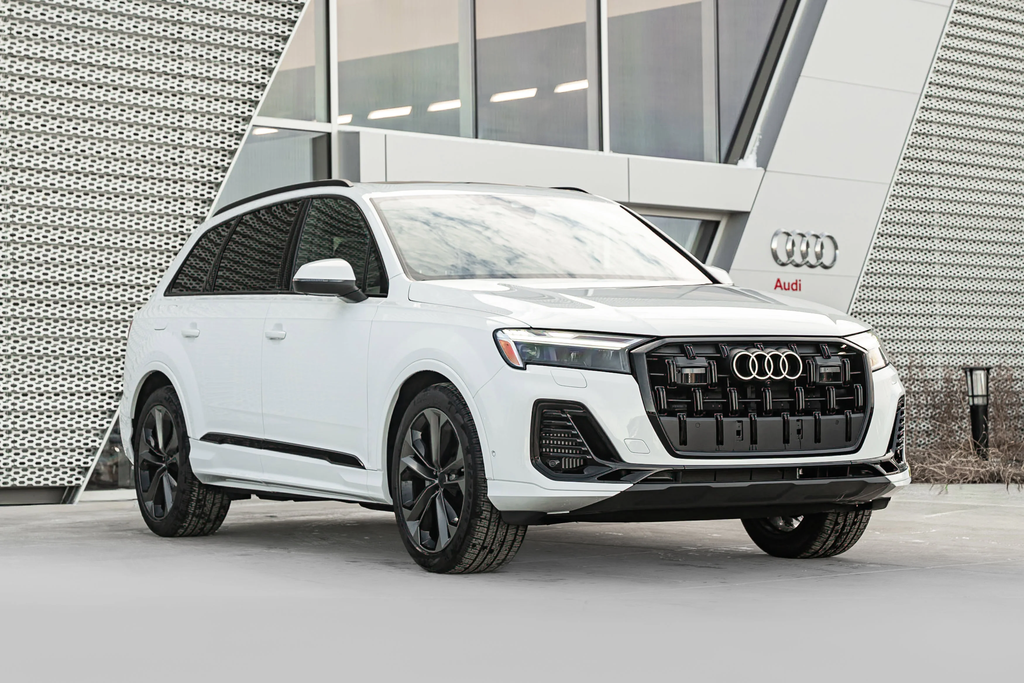 2026 Audi Q7 55 Premium Plus quattro Tiptronic's photo