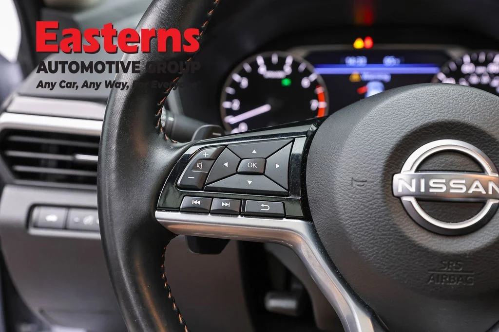 Used 2025 Gray Nissan 2.5 SR image 15