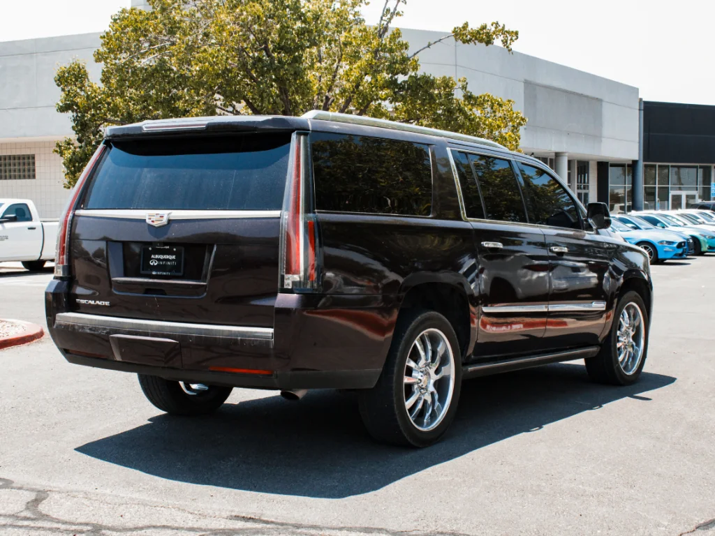 Used 2017 Deep Amethyst Metallic Cadillac Premium Luxury image 4