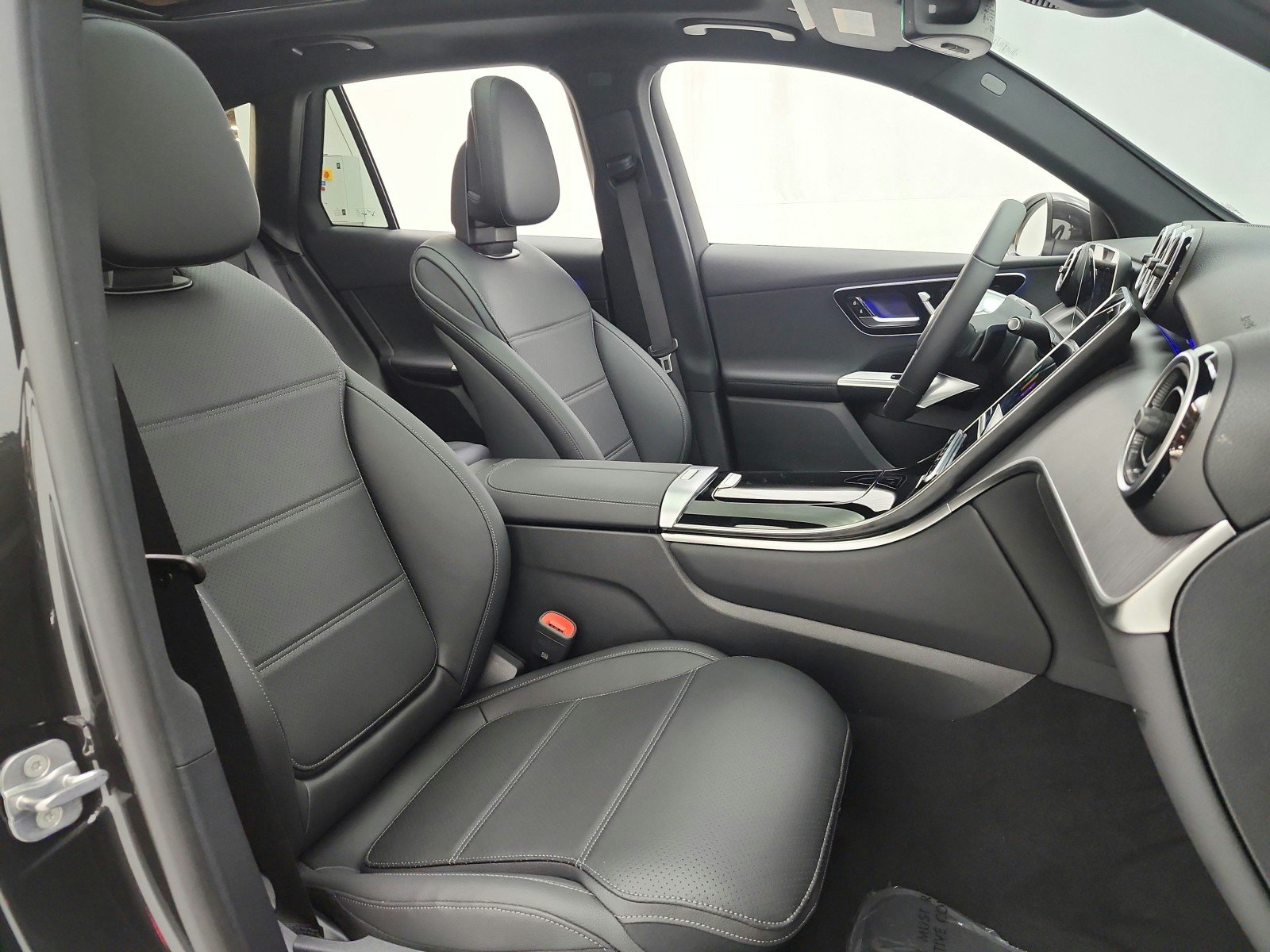 New 2027 Graphite Grey Metallic Mercedes-Benz GLC 300 SUV image 14