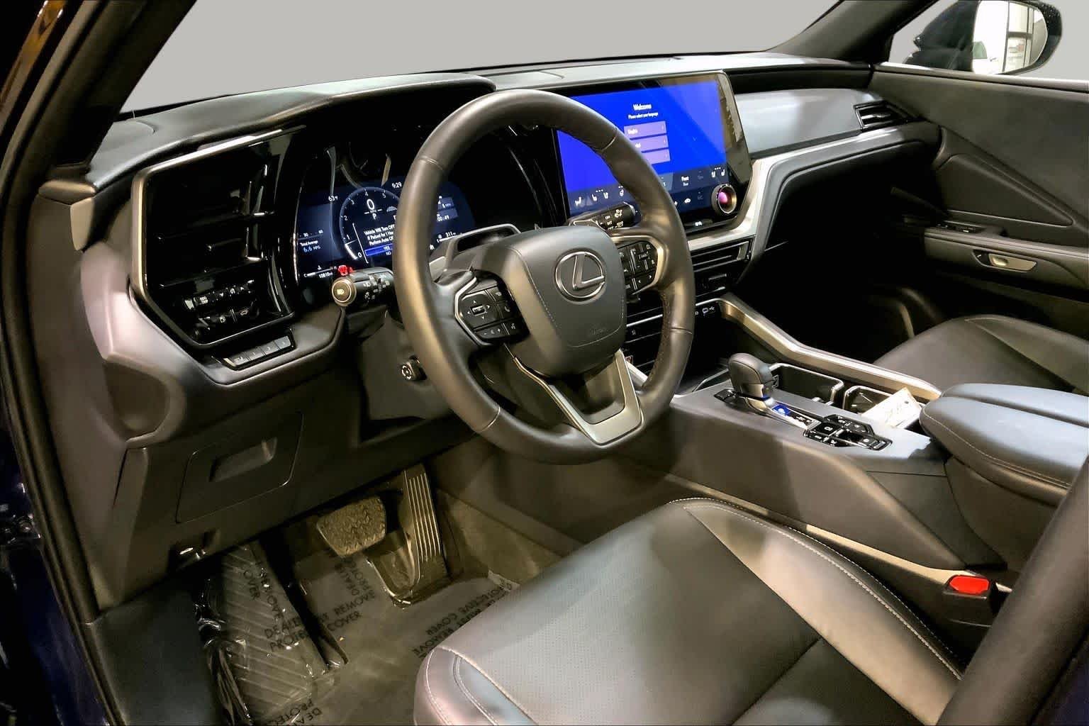Used 2025 Nightfall Mica Lexus Premium image 18