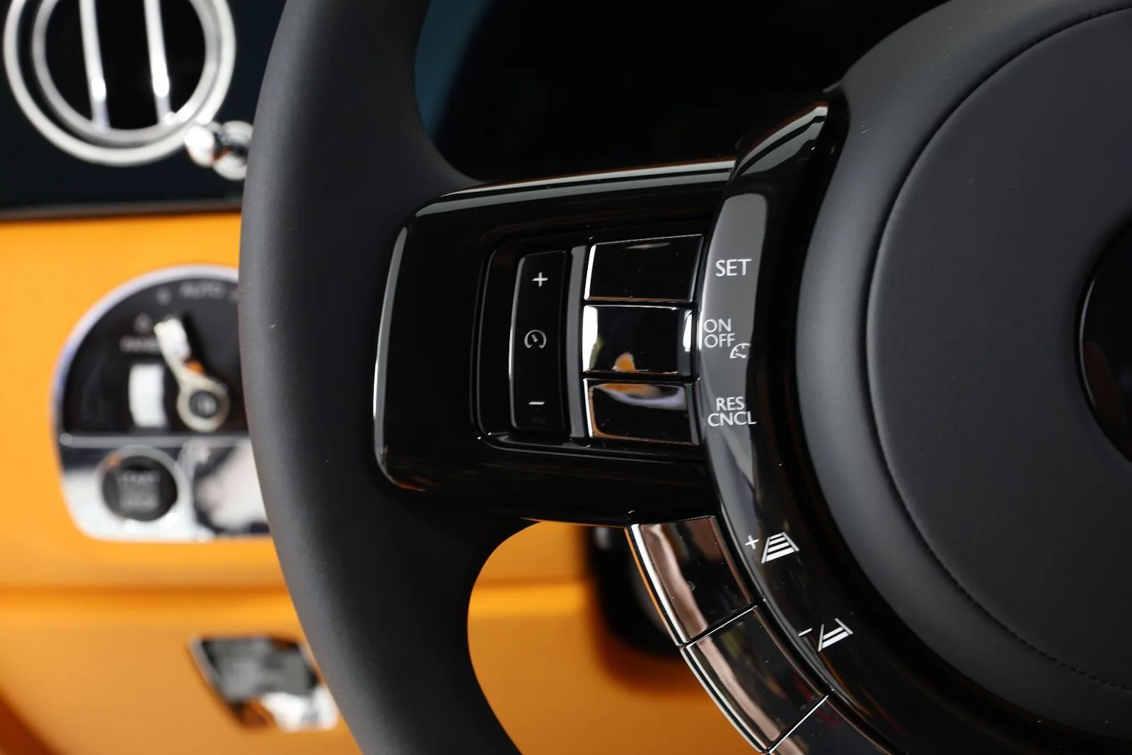 New 2026 Arctic White Rolls-Royce  image 14
