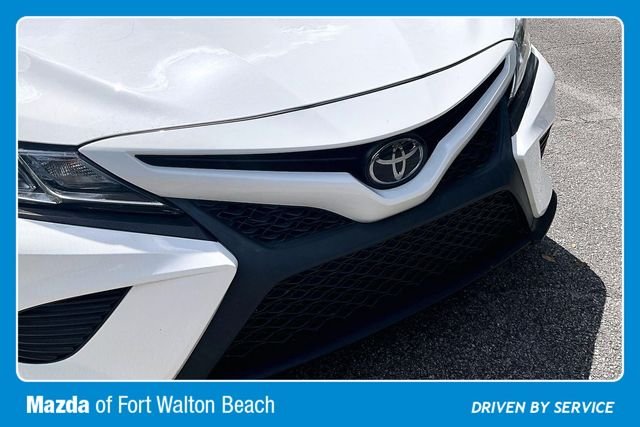 Used 2019 White Toyota SE image 32