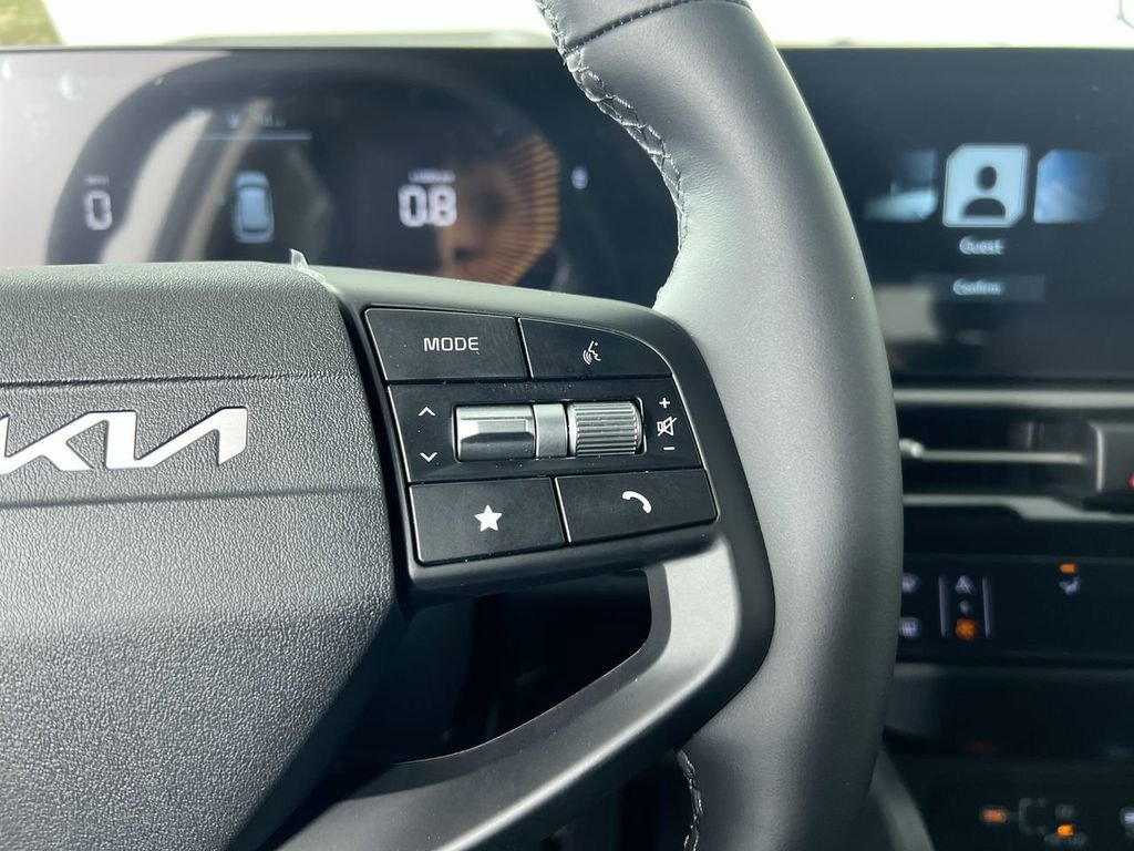New 2026 Glacial White Pearl Kia LX image 19