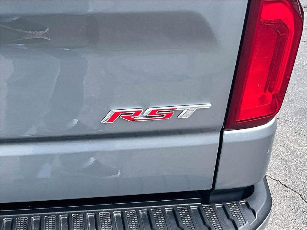 Used 2023 Gray Chevrolet RST image 29