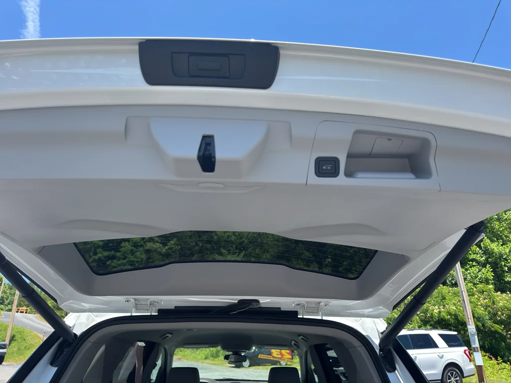 2023 GMC Acadia SLT - Photo 18