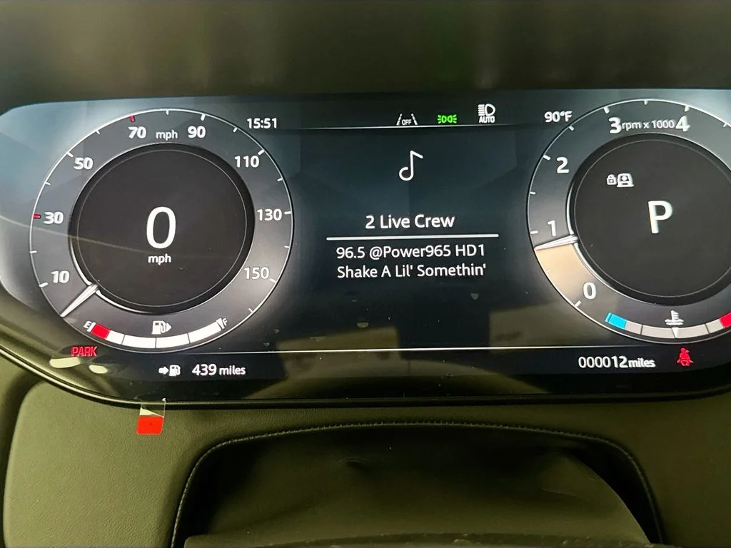 New 2026 Carpathian Grey Land Rover SE image 12
