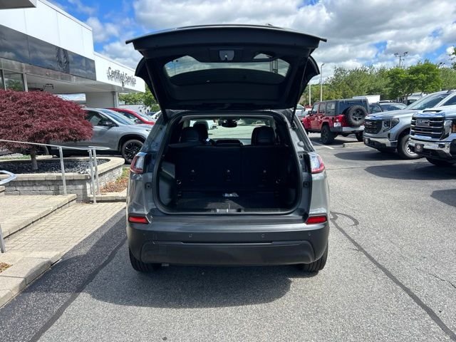 Used 2023 Gray Jeep Altitude image 42