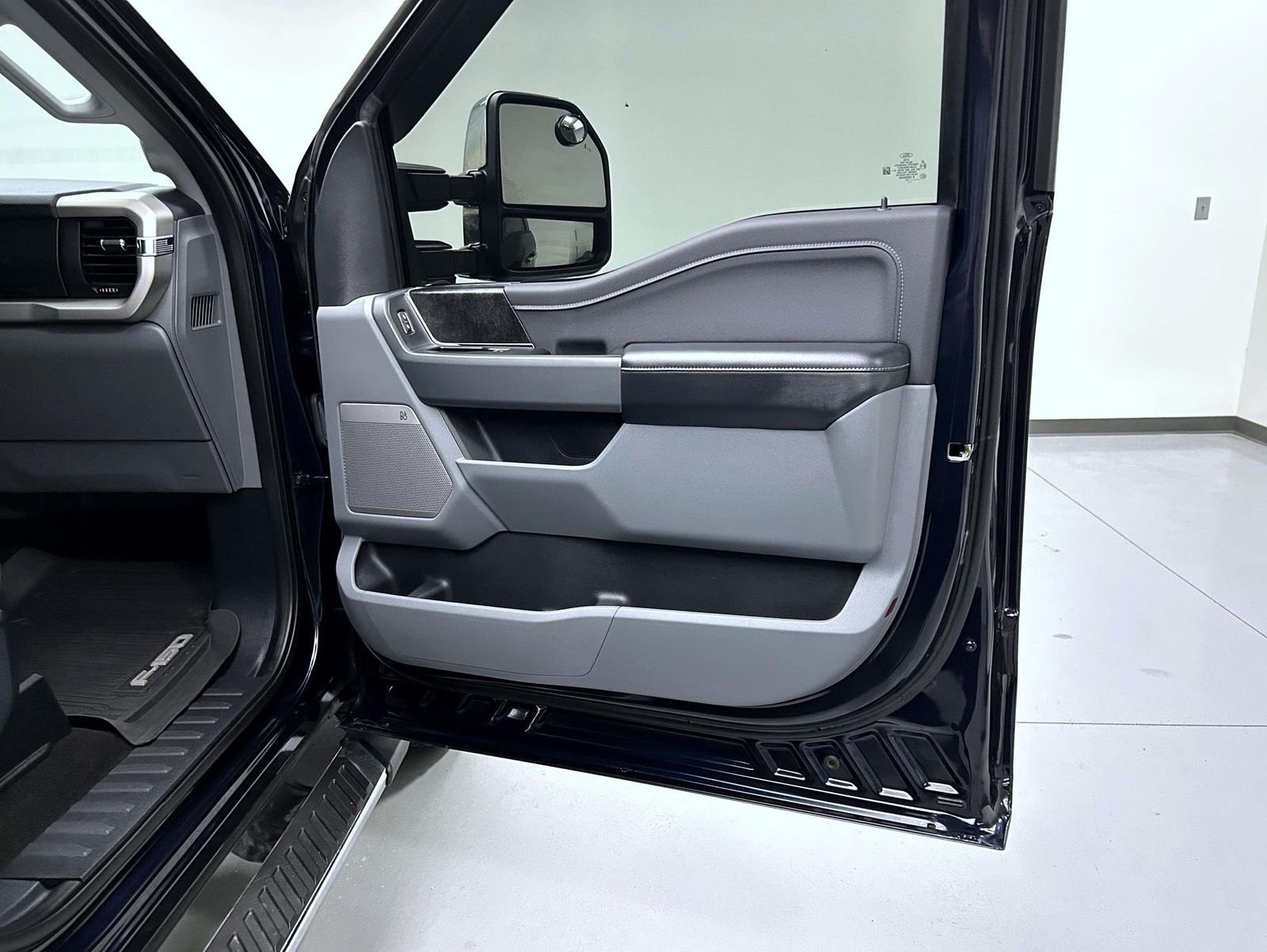 Used 2021 Blue Ford XLT image 16