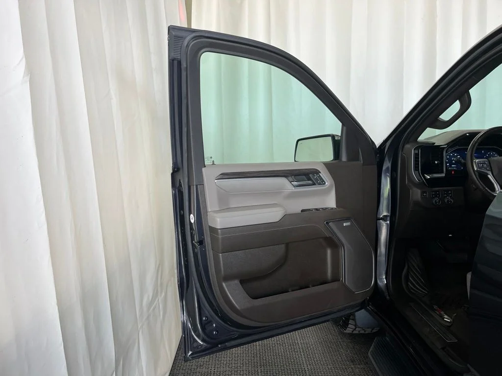 Used 2022 Gray Chevrolet LTZ image 18