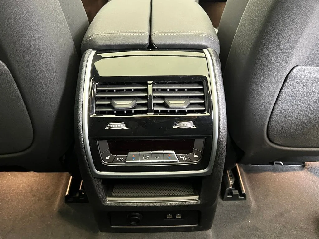 New 2026 Black Sapphire Metallic BMW sDrive40i image 9