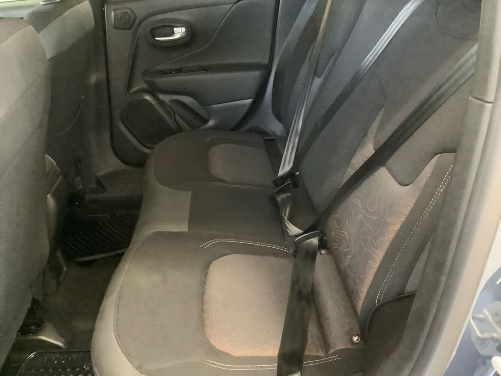 Used 2023 Blue Jeep Altitude image 19