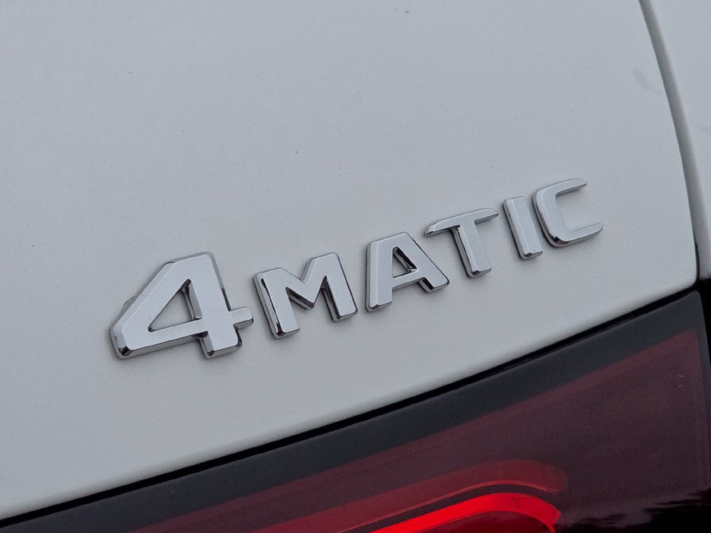 New 2027 Polar White Mercedes-Benz GLC 300 image 44