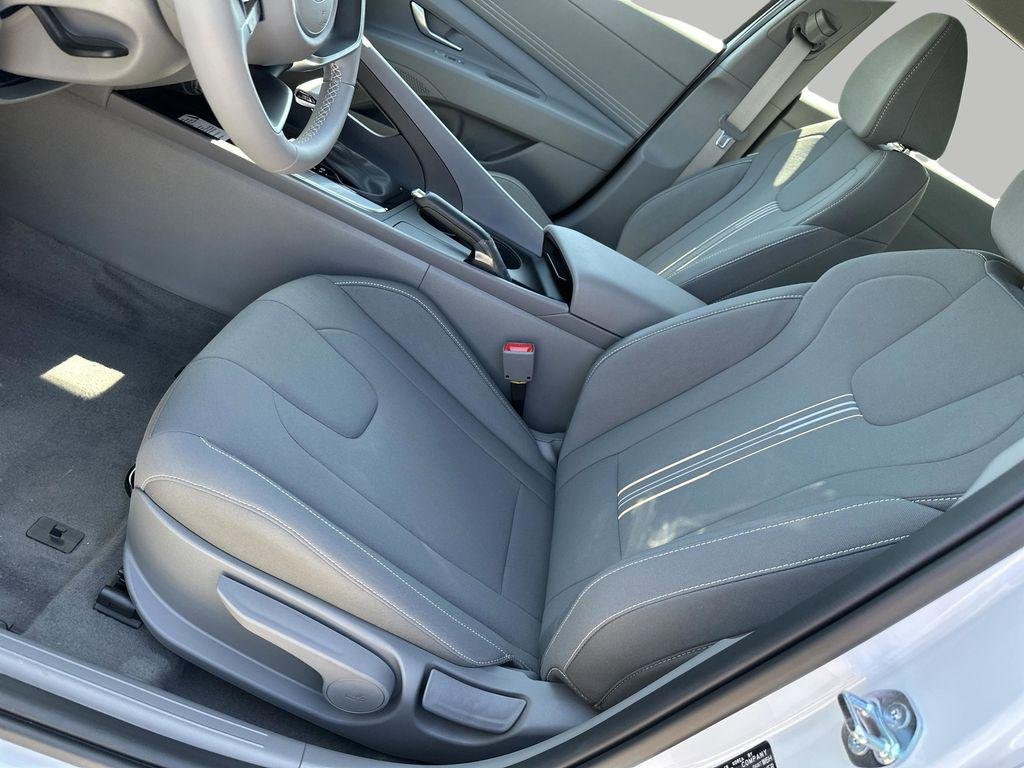 New 2026 Serenity White Hyundai SEL Sport image 11