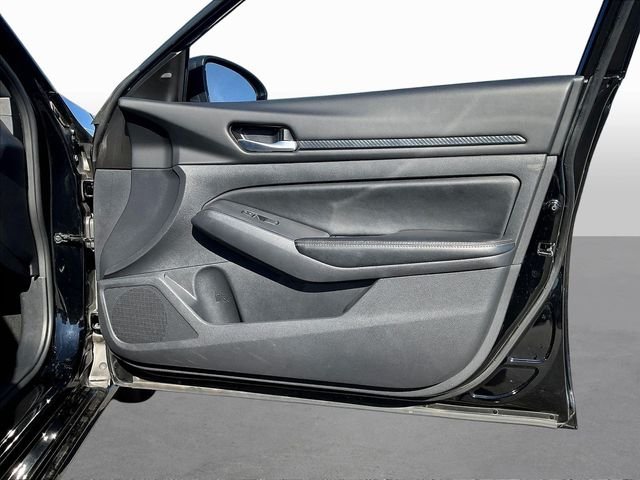 Used 2025 Black Nissan 2.5 SV image 27