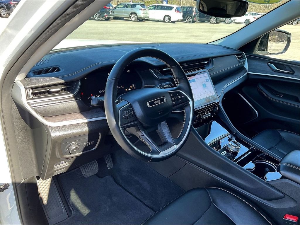 Used 2022 White Jeep Limited image 8