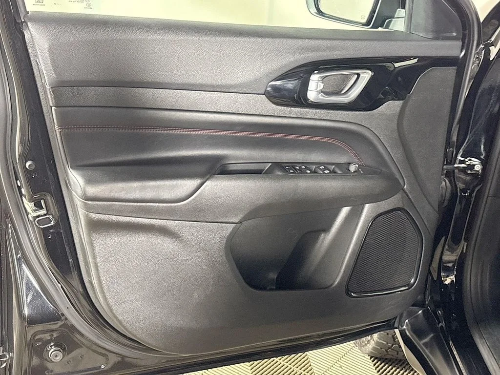 Used 2024 Black Jeep Trailhawk image 10