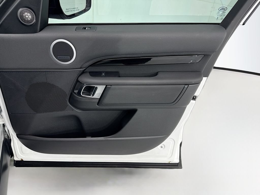 Certified Used 2025 Fuji White Land Rover S image 24