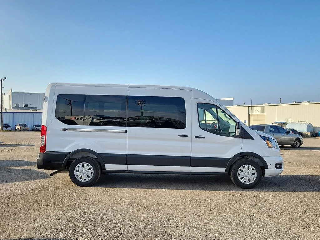2025 Ford Transit Passenger Van XLT - Photo 6