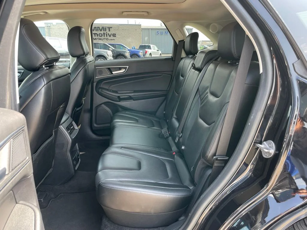 Used 2021 Black Metallic Ford Titanium image 8