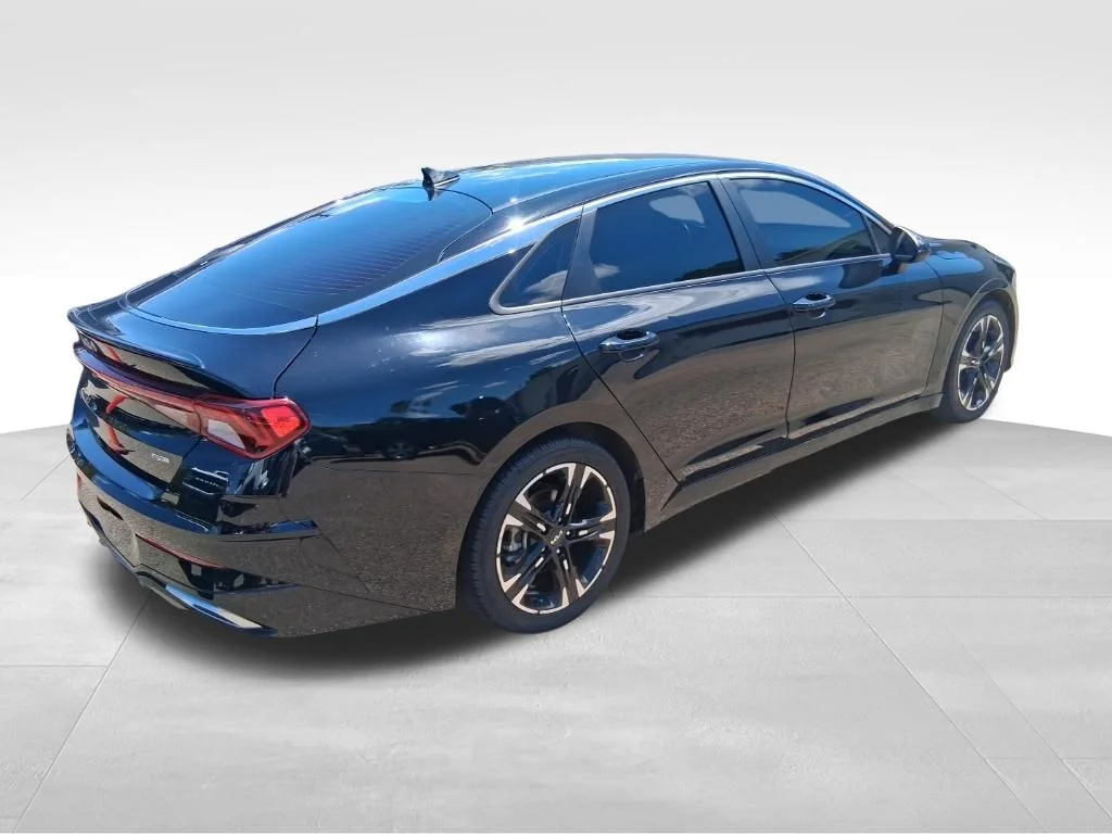 Used 2023 Black Kia GT-Line image 4