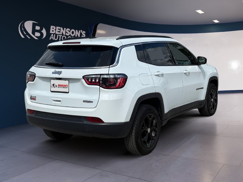 Used 2024 White Jeep Latitude image 5