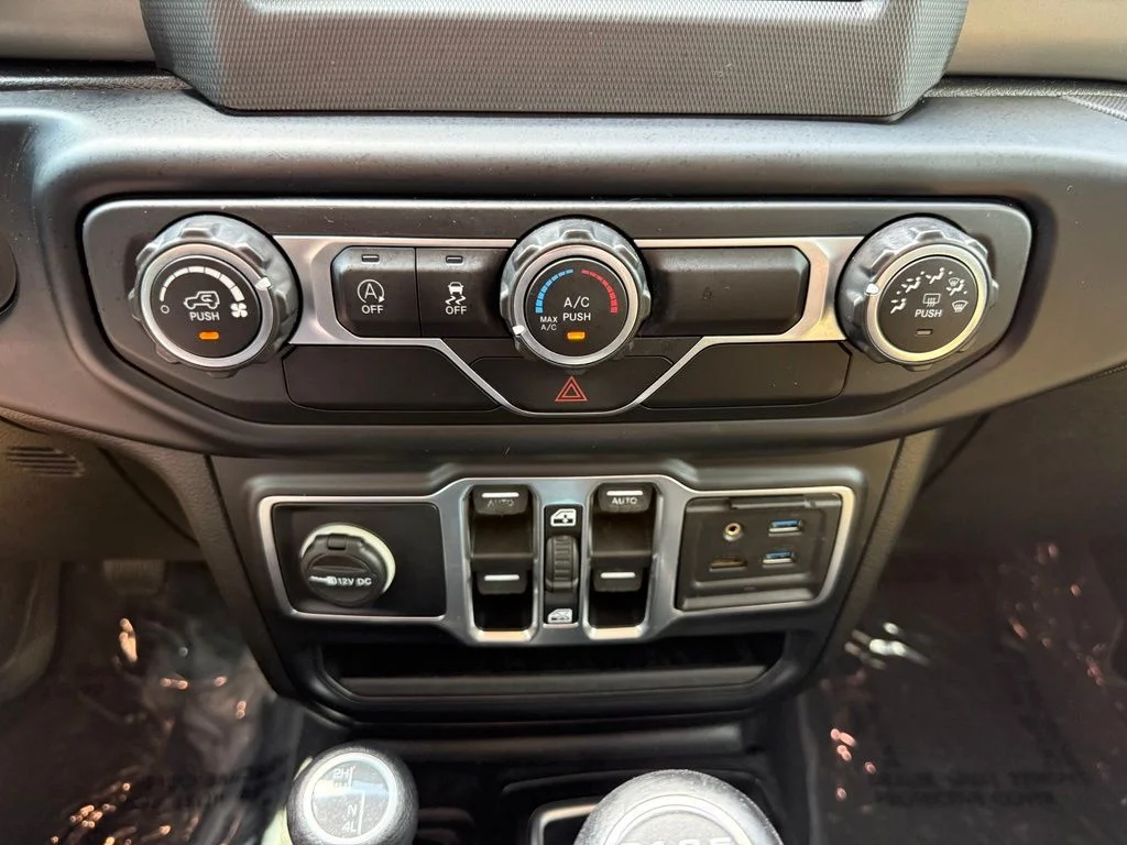 Used 2019 Gray Jeep Unlimited Sport S image 28