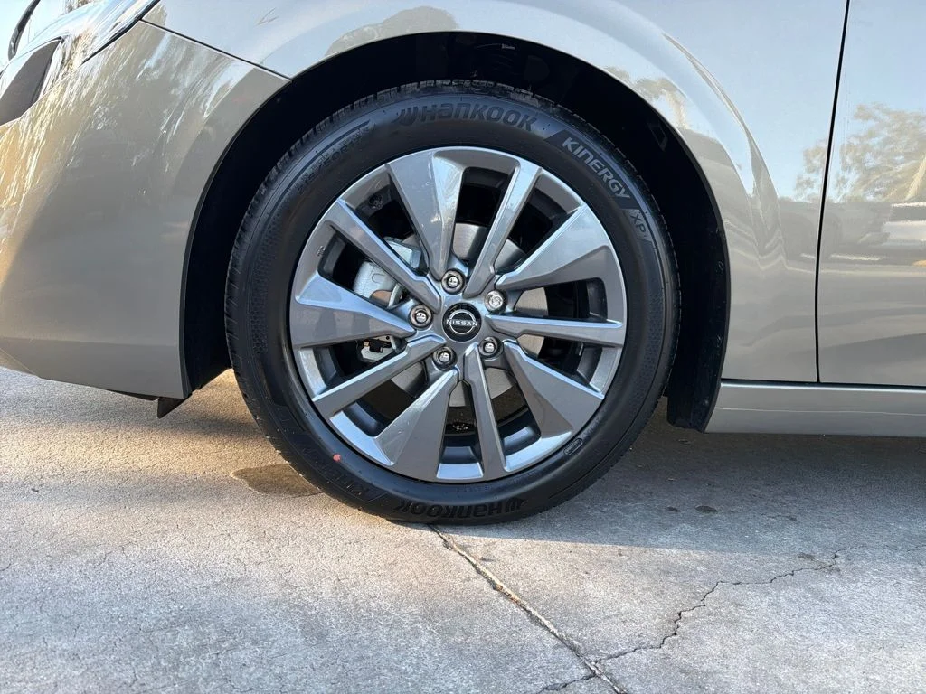 New 2026 Brown Nissan SL image 12
