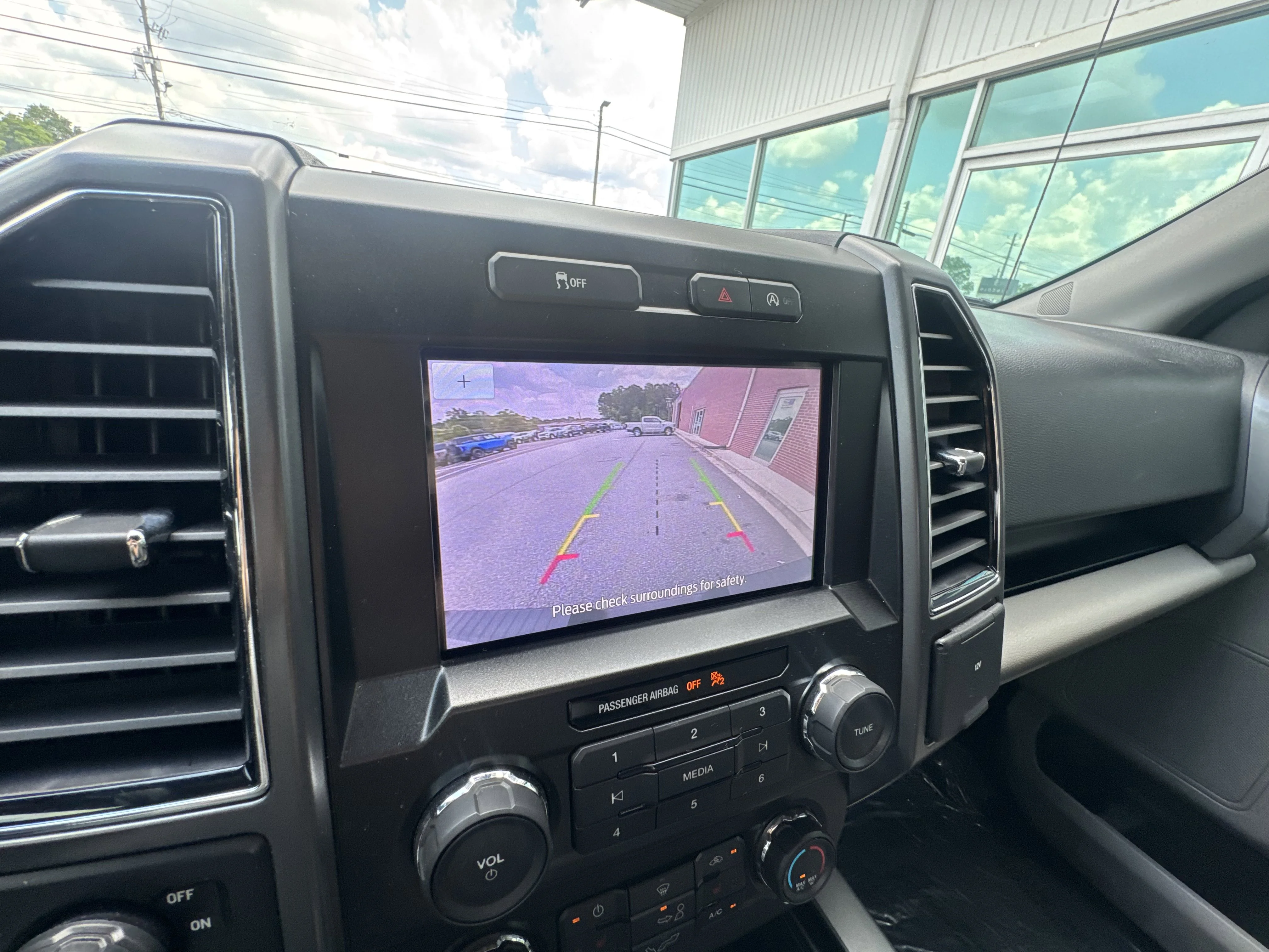 Used 2019 Ingot Silver Metallic Ford XLT image 13