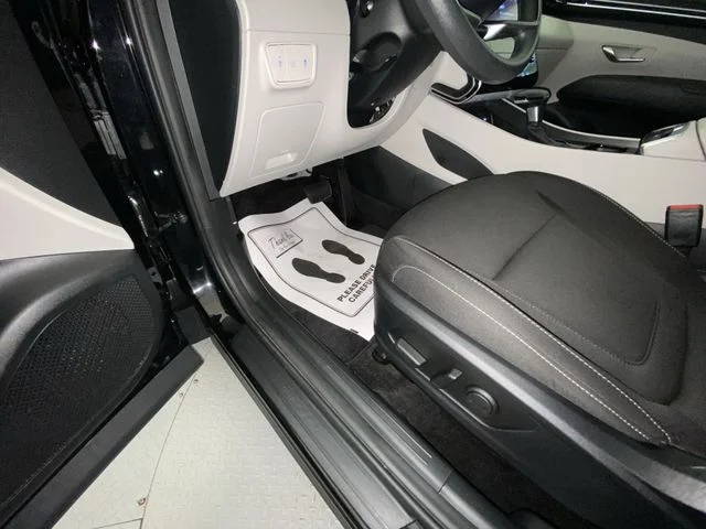 Used 2024 Black Hyundai SEL image 12