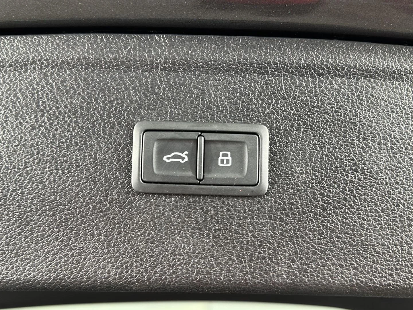 Used 2023 Daytona Gray Pearl Effect Audi S line Premium Plus image 11